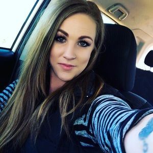 Meet your Posher, Becky